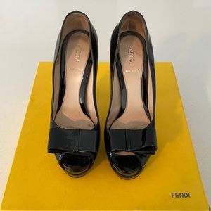 Black patent leather Fendi pumps
